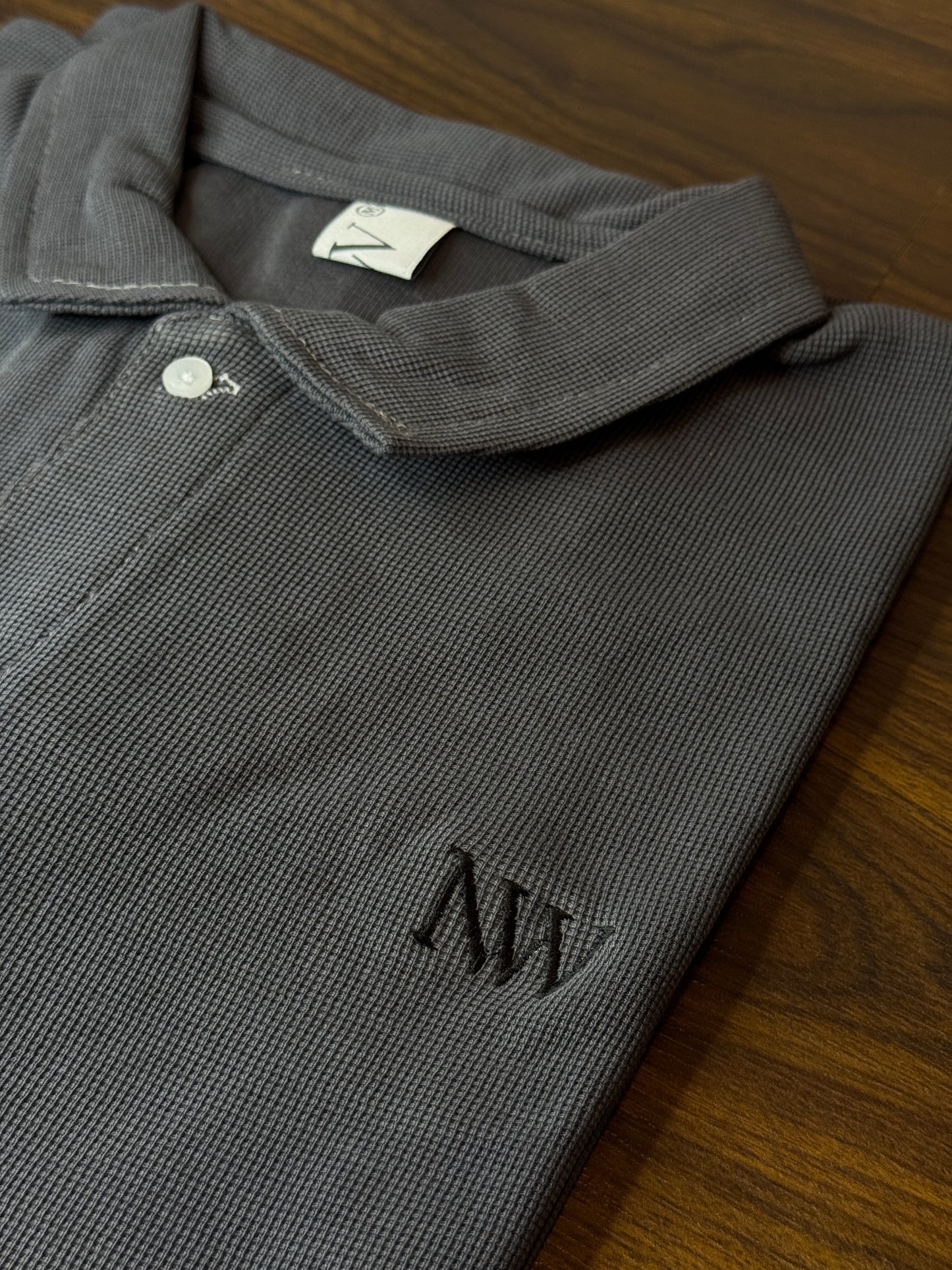 WAFFLE KNIT POLO - CHARCOAL GRAY